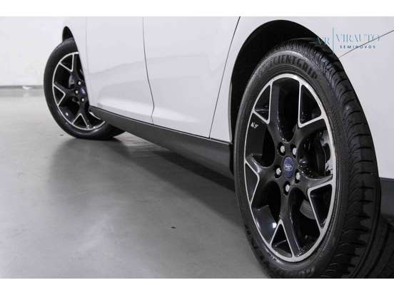 FORD-FOCUS-2014