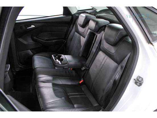 FORD-FOCUS-2014