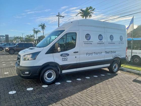 FORD TRANSIT 2.0 ECOBLUE DIESEL FURGÃO L3H3 AUTOMÁTICO