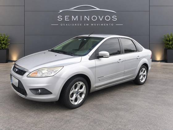 FORD FOCUS 2.0 TITANIUM SEDAN 16V FLEX 4P AUTOMÁTICO