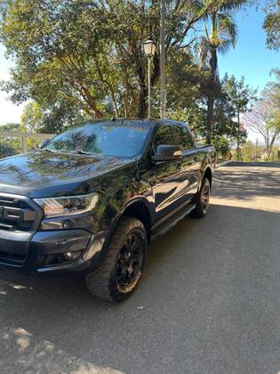 FORD RANGER 3.2 XLT 4X4 CD 20V DIESEL 4P AUTOMÁTICO