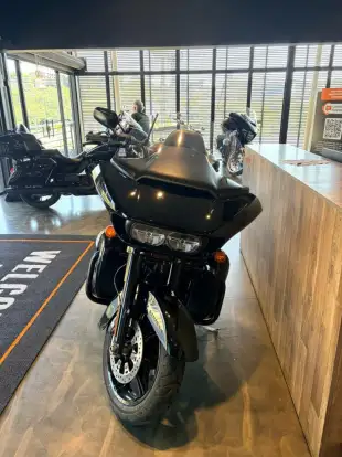 HARLEY-DAVIDSON-ROAD GLIDE LIMITED-2024