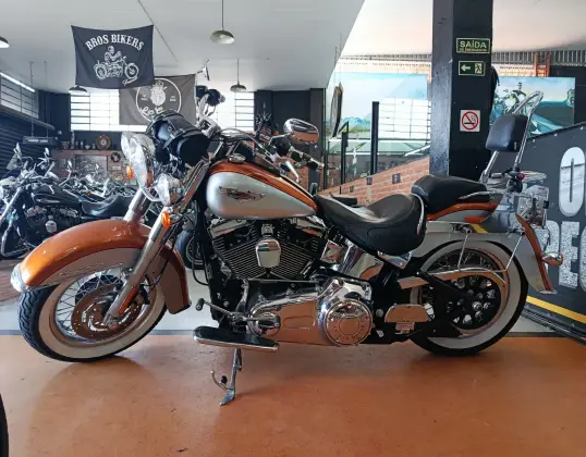 HARLEY-DAVIDSON SOFTAIL DELUXE 