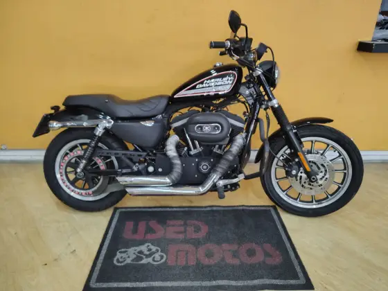 HARLEY-DAVIDSON SPORTSTER XL 883 R 