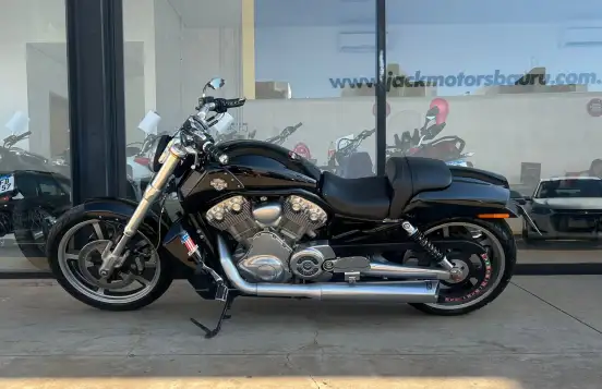 HARLEY-DAVIDSON-V-ROD MUSCLE-2015