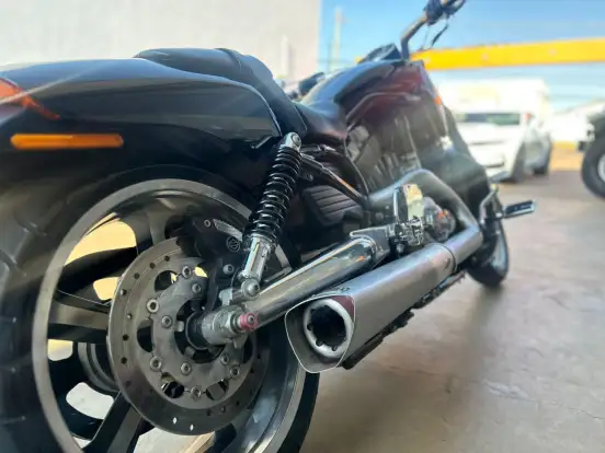 HARLEY-DAVIDSON-V-ROD MUSCLE-2015