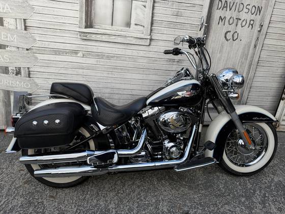 HARLEY-DAVIDSON SOFTAIL DELUXE 