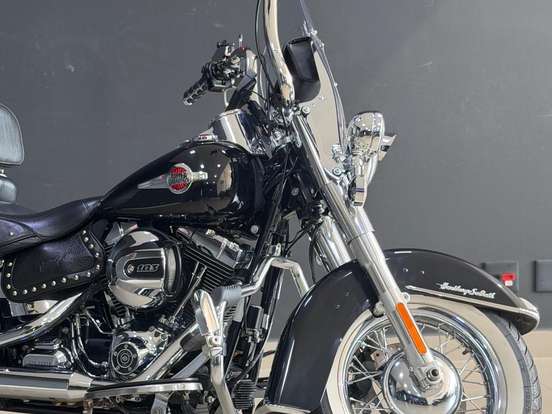 HARLEY-DAVIDSON-SOFTAIL HERITAGE CLASSIC HARLEY-DAVIDSON-SOFTAIL HERITAGE CLASSIC-2016