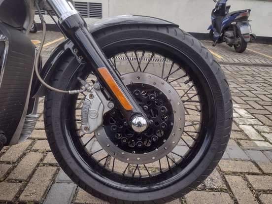 HARLEY-DAVIDSON-V-ROD-2009