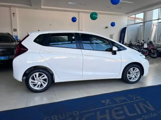 HONDA-FIT-2016