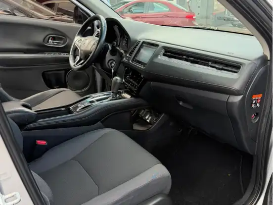 HONDA-HR-V-1.8 16V FLEX LX 4P AUTOMÁTICO HONDA-HR-V-2016