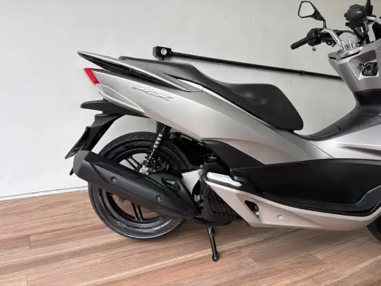 HONDA-PCX DLX-2017