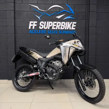 HONDA XRE 300 SAHARA ADVENTURE 