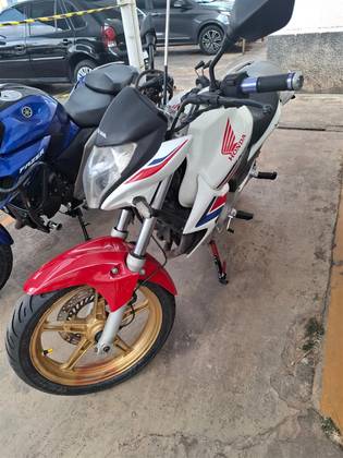 HONDA CB 300R 