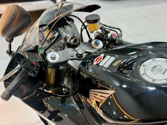 HONDA-CBR 600RR-2011