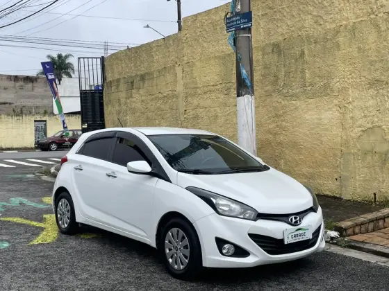 HYUNDAI HB20 1.0 COMFORT 12V FLEX 4P MANUAL