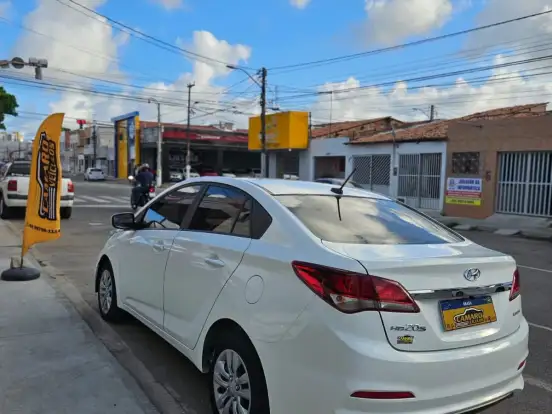 HYUNDAI-HB20S-1.6 COMFORT PLUS 16V FLEX 4P AUTOMÁTICO HYUNDAI-HB20S-2018