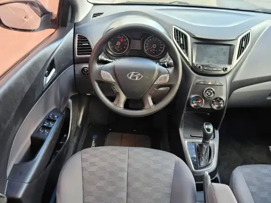 HYUNDAI-HB20S-1.6 COMFORT PLUS 16V FLEX 4P AUTOMÁTICO HYUNDAI-HB20S-2018