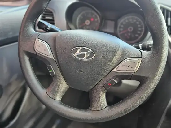 HYUNDAI-HB20S-1.6 COMFORT PLUS 16V FLEX 4P AUTOMÁTICO HYUNDAI-HB20S-2018