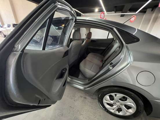 HYUNDAI-HB20S-2024