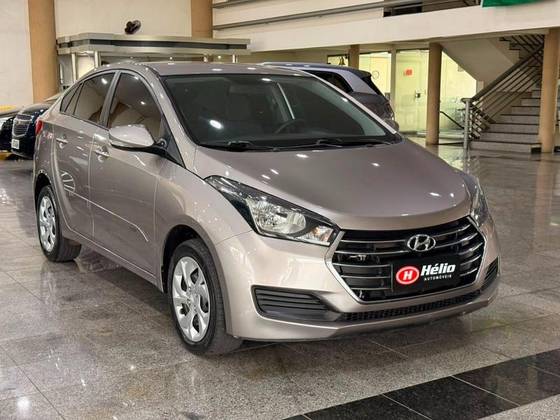 HYUNDAI HB20S 1.6 COMFORT PLUS 16V FLEX 4P AUTOMÁTICO
