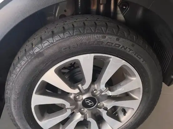 HYUNDAI-HB20X-1.6 16V PREMIUM FLEX 4P AUTOMÁTICO HYUNDAI-HB20X-2016