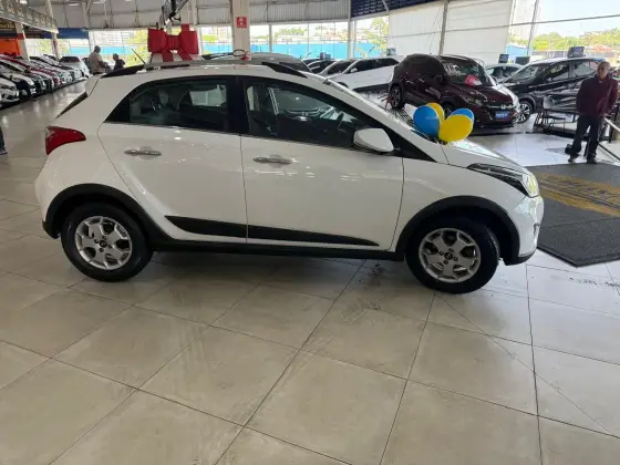 HYUNDAI HB20X 1.6 16V PREMIUM FLEX 4P AUTOMÁTICO