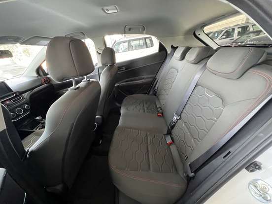 HYUNDAI-HB20X-2020