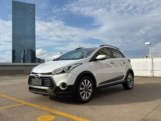 HYUNDAI HB20X 1.6 16V PREMIUM FLEX 4P AUTOMÁTICO
