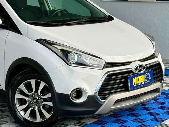 HYUNDAI-HB20X-1.6 16V PREMIUM FLEX 4P AUTOMÁTICO HYUNDAI-HB20X-2016