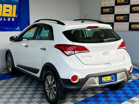 HYUNDAI-HB20X-1.6 16V PREMIUM FLEX 4P AUTOMÁTICO HYUNDAI-HB20X-2016