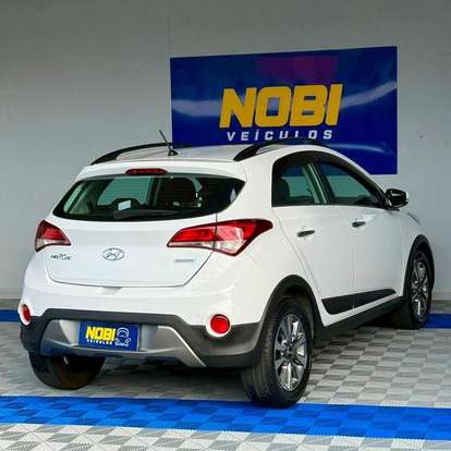 HYUNDAI-HB20X-1.6 16V PREMIUM FLEX 4P AUTOMÁTICO HYUNDAI-HB20X-2016