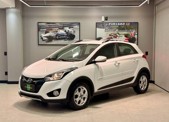HYUNDAI HB20X 1.6 16V STYLE FLEX 4P AUTOMÁTICO