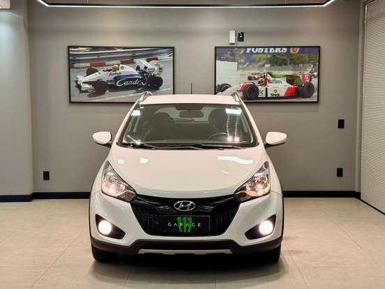 HYUNDAI-HB20X-1.6 16V STYLE FLEX 4P AUTOMÁTICO HYUNDAI-HB20X-2015