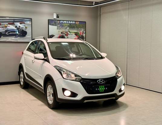 HYUNDAI-HB20X-2015