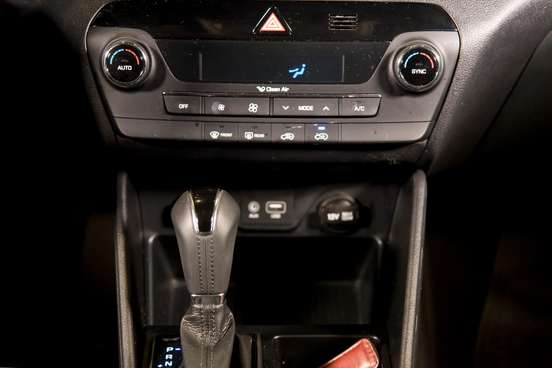 HYUNDAI-TUCSON-2021