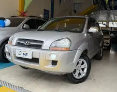 HYUNDAI TUCSON 2.0 MPFI GL 16V 142CV 2WD GASOLINA 4P MANUAL HYUNDAI TUCSON 2.0 MPFI GL 16V 142CV 2WD GASOLINA 4P MANUAL