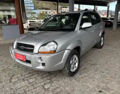 HYUNDAI TUCSON 2.0 MPFI GLS 16V 143CV 2WD FLEX 4P AUTOMÁTICO HYUNDAI TUCSON 2.0 MPFI GLS 16V 143CV 2WD FLEX 4P AUTOMÁTICO