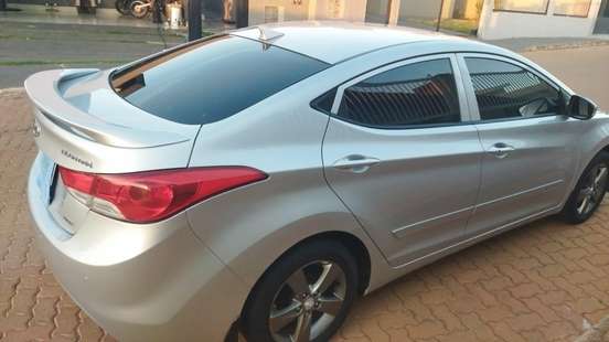 HYUNDAI-ELANTRA-2012