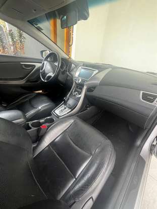 HYUNDAI-ELANTRA-2012
