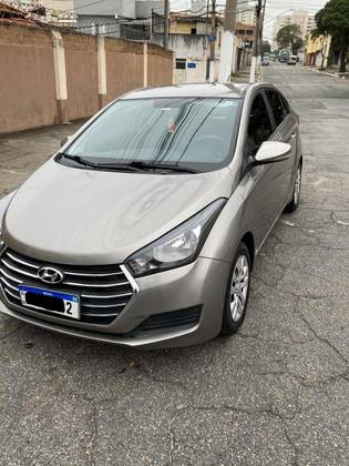 HYUNDAI HB20S 1.6 COMFORT PLUS 16V FLEX 4P AUTOMÁTICO