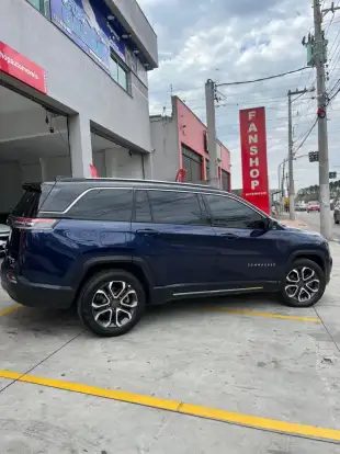 JEEP-COMMANDER-2022