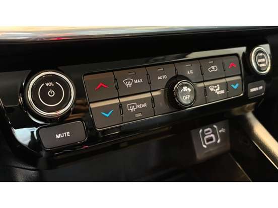 JEEP-COMPASS-1.3 T270 TURBO FLEX LIMITED AT6 JEEP-COMPASS-2023