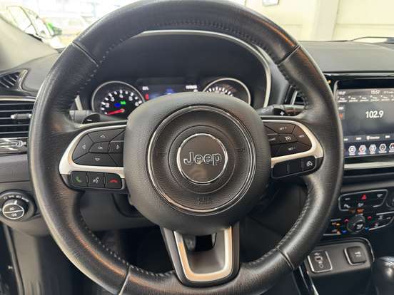 JEEP-COMPASS-2.0 16V FLEX LONGITUDE AUTOMÁTICO JEEP-COMPASS-2020