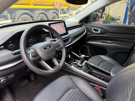 JEEP-COMMANDER-1.3 T270 TURBO FLEX LONGITUDE AT6 JEEP-COMMANDER-2024