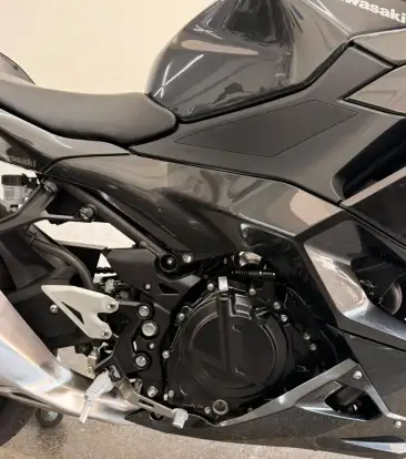 KAWASAKI-NINJA 500-2025