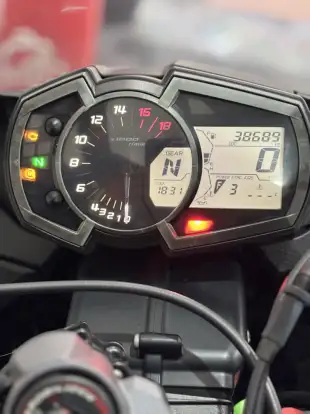 KAWASAKI-NINJA ZX-6R-2023