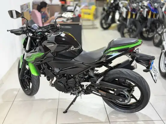 KAWASAKI-Z400-2020