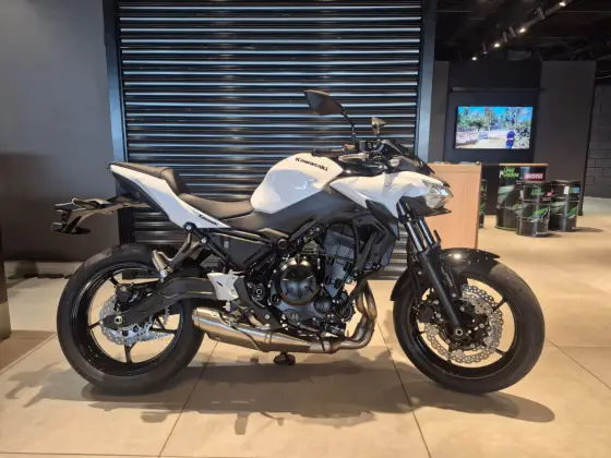 KAWASAKI Z650 ABS 