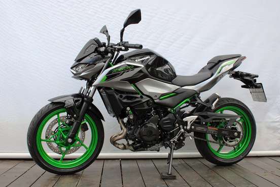 KAWASAKI-Z500 SE-2025